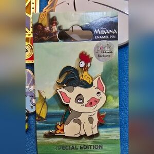 Special Edition Pet Enamel Pin - White and Pink